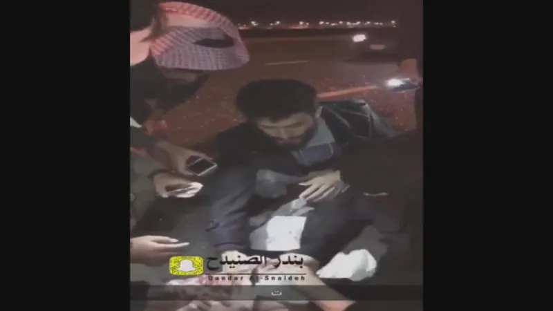 إنسانية ممرضتين سعوديتين تنقذ حياة شاب ابتلع لسانه في حادث (فيديو)
