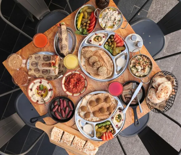 لعشاق الليل.. مقاهي ومطاعم دبي التي لا تنام 