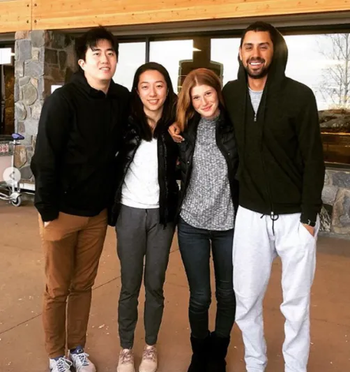 ابنة بيل جيتس في مهمة على الجليد مع صديقها المصري لـ48 ساعة (صور)