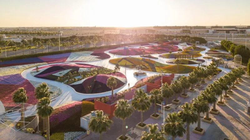 افتتاح مهرجان الزهور والحدائق بمدينة ينبع الصناعية..مشاهد خلابة وفعاليات مميزة