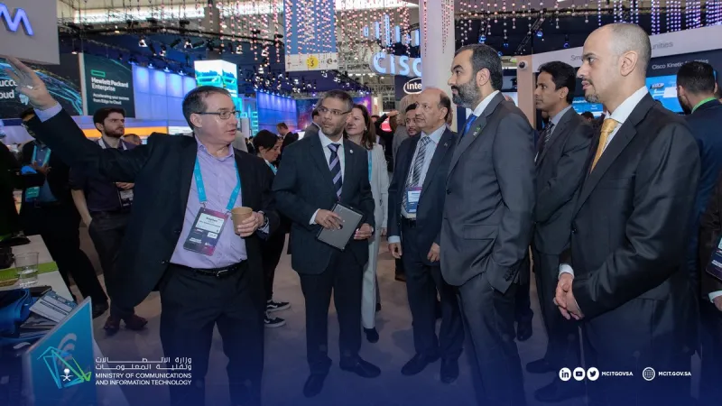 وزير الاتصالات: 95% من معالجات الهواتف في المؤتمر العالمي للجوال صنعت بالشراكة مع المملكة