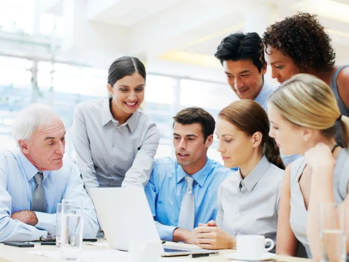 كيف تتعامل مع مشاكل العمل دون التأثير على إنتاجية الموظفين؟