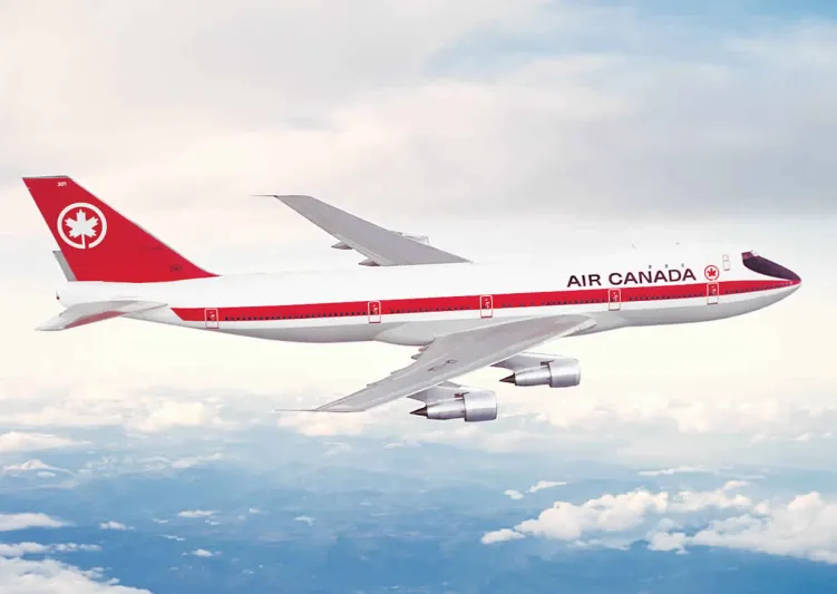 8 ساعات انتظار على مدرج تحيط به الثلوج.. كيف فاجئ طيار المسافرين على متن هذه الطائرة؟