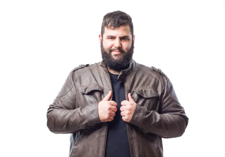 للرجل البدين.. أنت أيضا يمكنك الظهور بإطلالة أنيقة