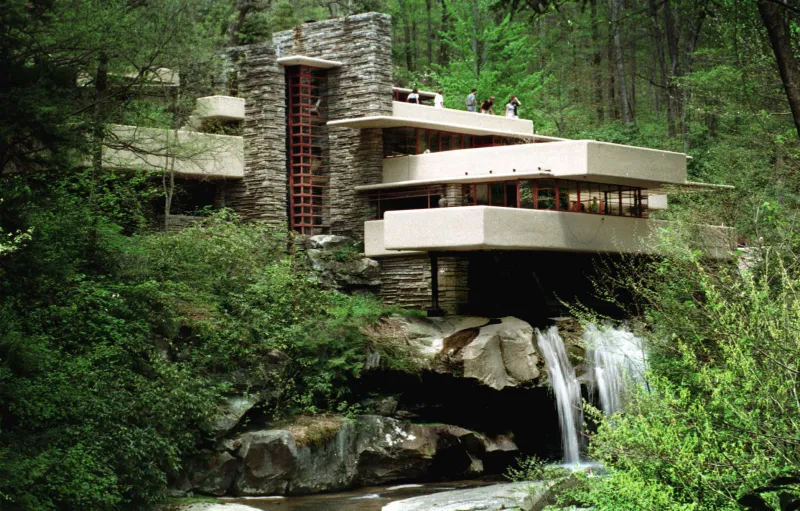 «Fallingwater» تحفة معمارية مخفية في قلب الغابات