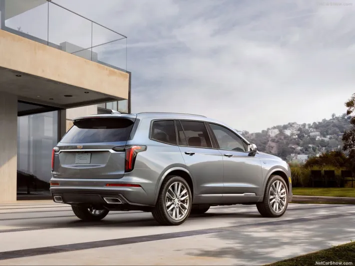 كاديلاك توسع عائلتها وتطلق XT6 لعام 2020