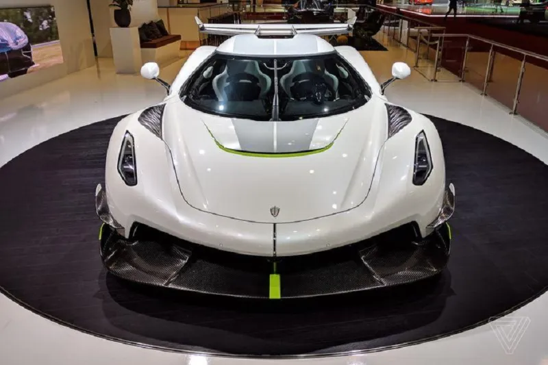 300 ميل في الساعة.. هذه السيارة الخارقة ستصبح الأسرع في العالم (صور)