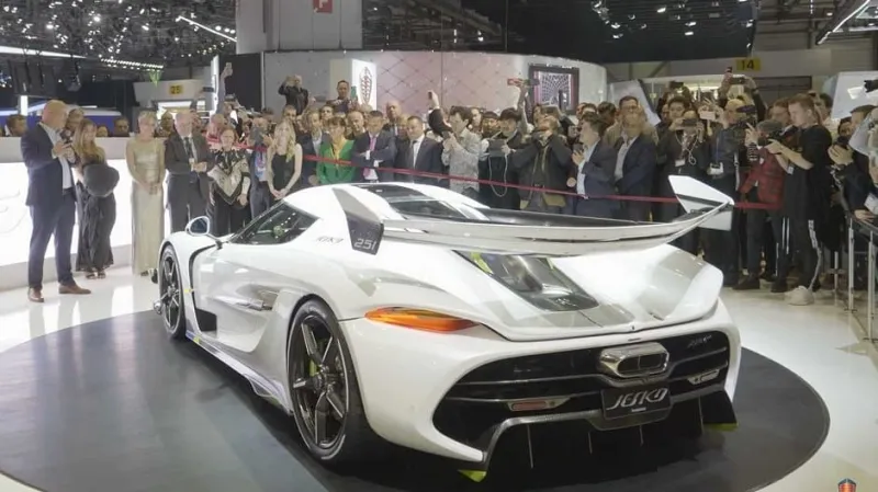 300 ميل في الساعة.. هذه السيارة الخارقة ستصبح الأسرع في العالم (صور)