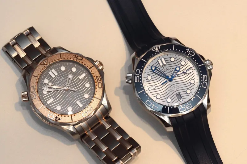 مصنوعة من معدن "تانتالوم" النادر.. كيف أعادت أوميغا ساعتها الفاخرة للأنظار؟