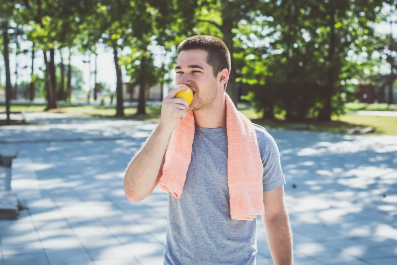 الرياضة أم الريجيم؟ أيهما أكثر فعالية للتخلص من الوزن الزائد في الشتاء؟