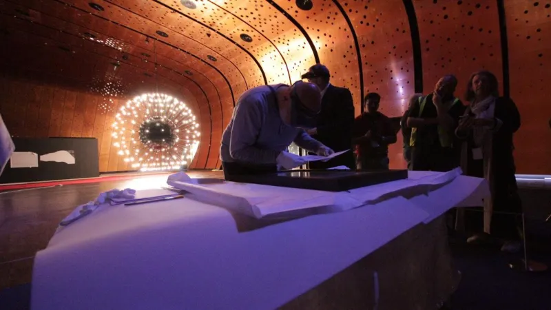 رسومات "دافينشي" الشهيرة تعرض لأول مرة بالمملكة 