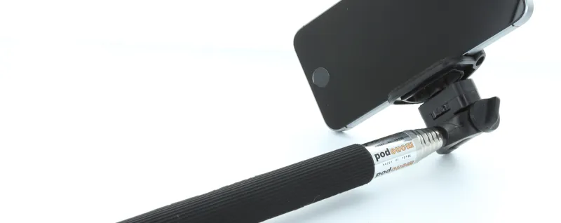 اختراع فاشل في الثمانينيات.. ما لا تعرفه عن عصا السيلفي