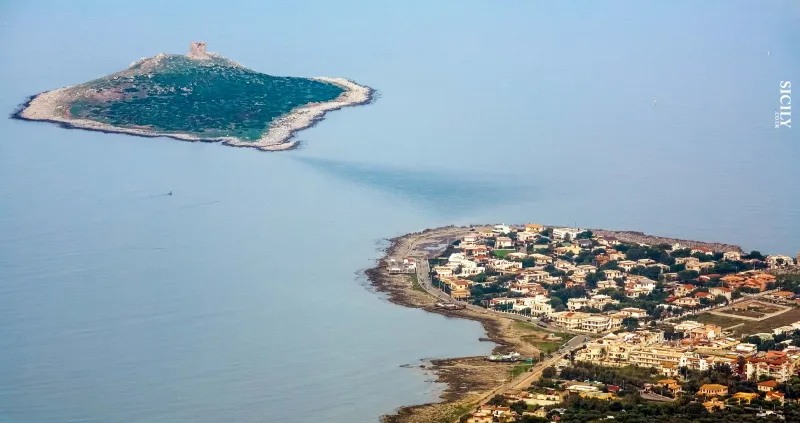 للبيع بسعر مُغرٍ.. جزيرة تاريخية تحمل لمحات من العصر الروماني