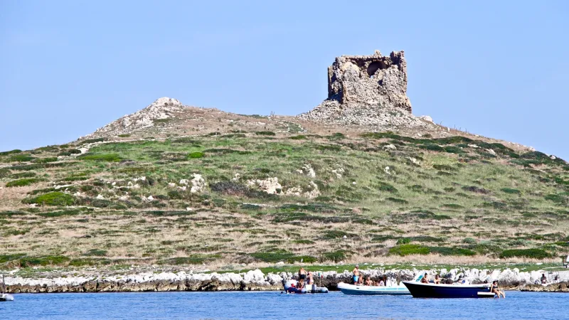 للبيع بسعر مُغرٍ.. جزيرة تاريخية تحمل لمحات من العصر الروماني