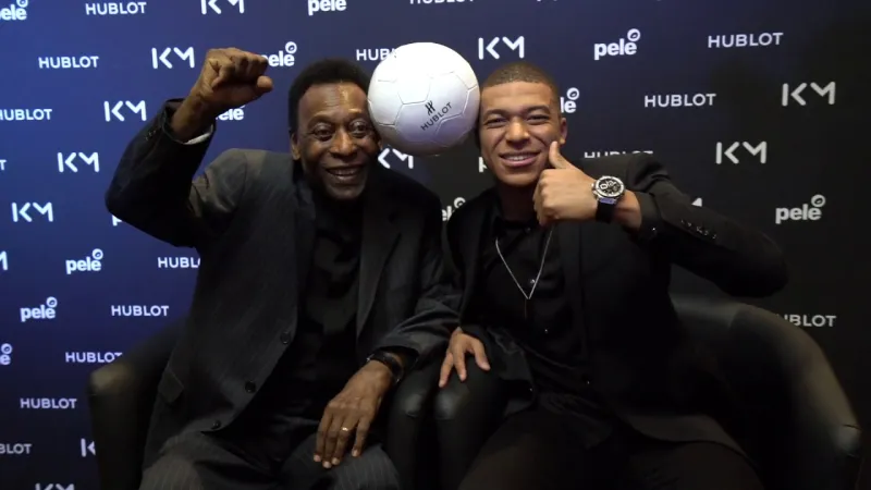 هوبلو تجمع بين اثنين من أساطير كرة القدم " بيليه وامبابي" (فيديو وصور)