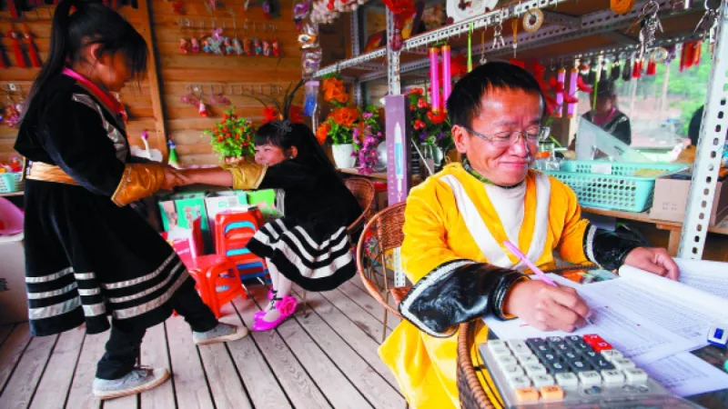 شاهد.. ملك وحراس وأبطال خارقون.. أهلا بك في مملكة الأقزام