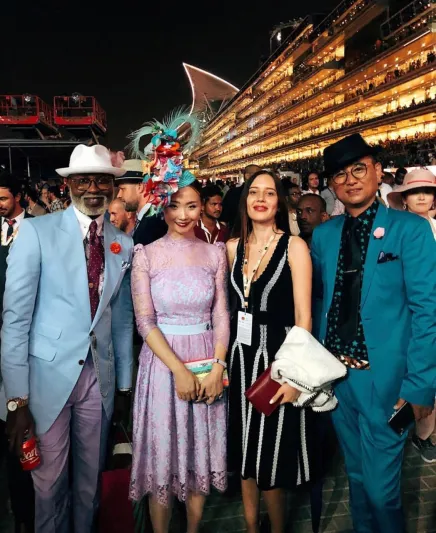 من هو الفائز بكأس دبي للرجل الأكثر أناقة؟ الفضل لزهرة الفيوليت