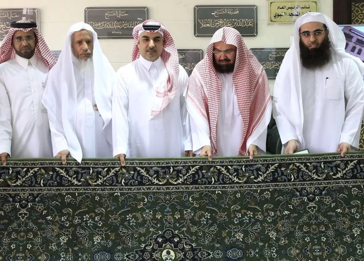 سجاد المسجد النبوي.. مسار إلكتروني وصناعة وطنية 