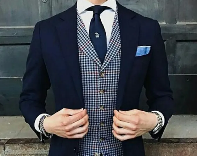 لمواكبة إطلالة 2019 المميزة.. أحدث ألوان البدل للرجل العصري (صور)