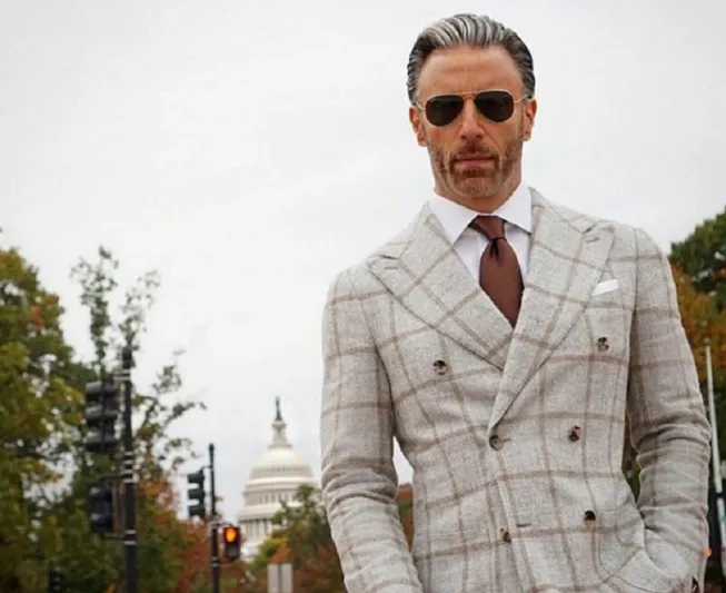 لمواكبة إطلالة 2019 المميزة.. أحدث ألوان البدل للرجل العصري (صور)