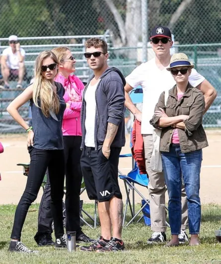 مشاهير حافظوا على علاقاتهم بعد الانفصال.. لهذا السبب فقط