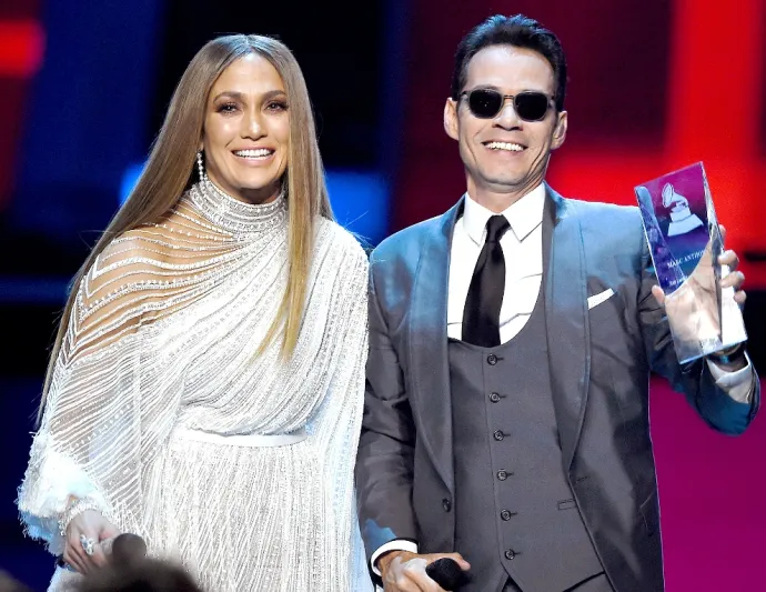 مشاهير حافظوا على علاقاتهم بعد الانفصال.. لهذا السبب فقط