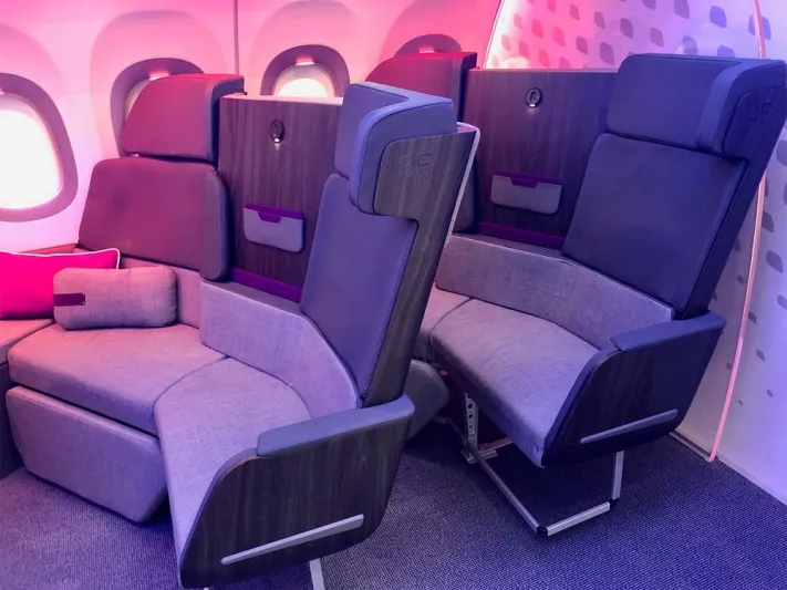 "Settee Corner" أريكة إيرباص الجديدة.. غرفة معيشة على الطائرة
