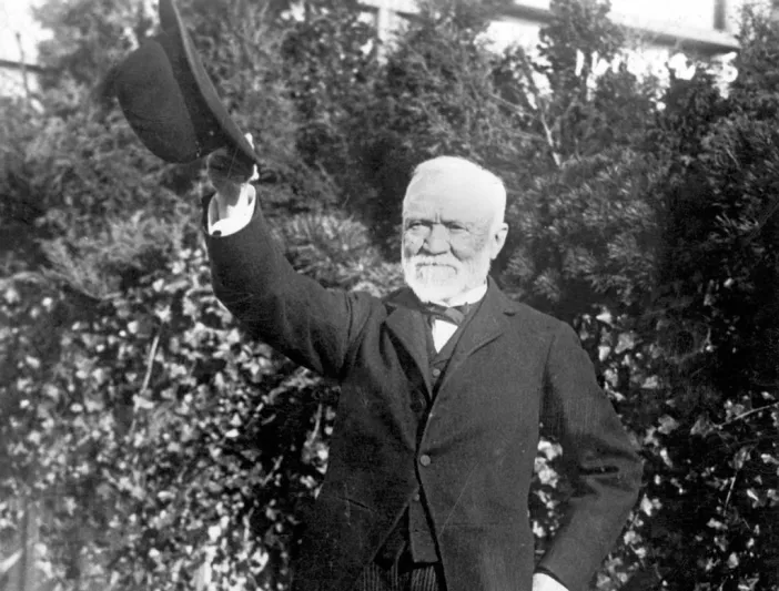 أندرو كارنيجي من عامل فقير لقائمة أغنى 10 شخصيات في التاريخ