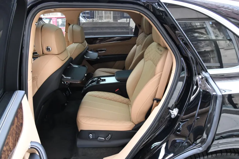 Bentayga Mulliner هدية بنتلي للخليج العربي احتفاء بتاريخه في صيد اللؤلؤ