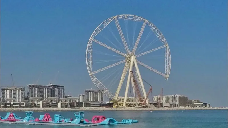 "عين دبي".. العجلة الترفيهية الأعلى في العالم (فيديو)