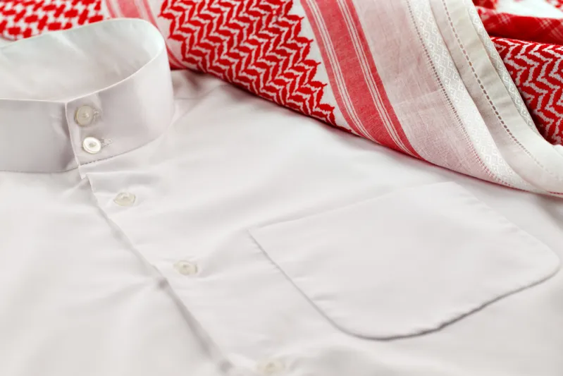 الجودة والأصالة.. عليك اقتناء ثوب عربي فاخر لهذه الأسباب