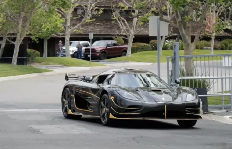 بهذا السعر بيعت السيارة الخارقة الأسرع في العالم.. من اشتراها؟