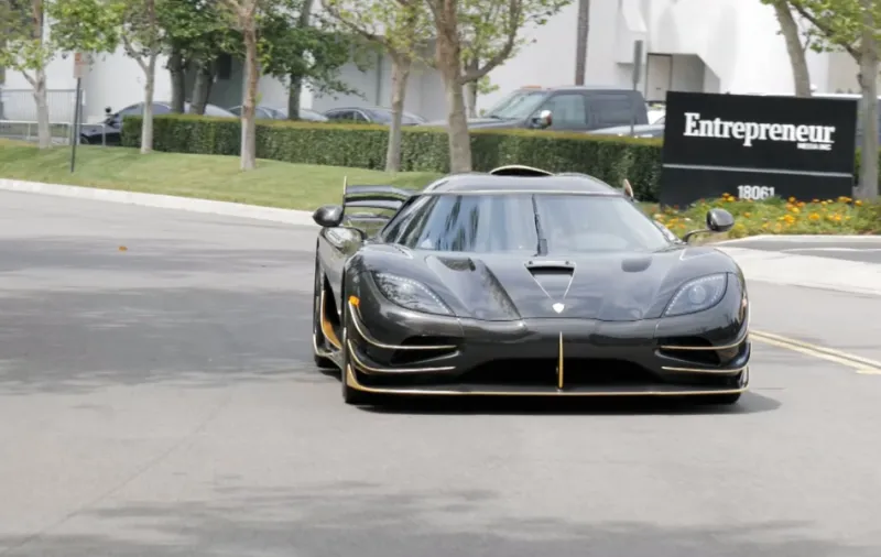 بهذا السعر بيعت السيارة الخارقة الأسرع في العالم.. من اشتراها؟