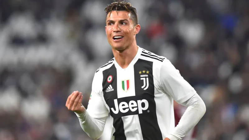 أغرب أرقام دوري أبطال أوروبا.. تعرف على سرعة رونالدو وميسي