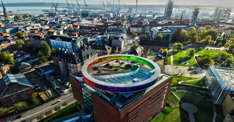 آرهوس مدينة السعادة في الدنمارك.. لا تفوت زيارة قصر الملكة