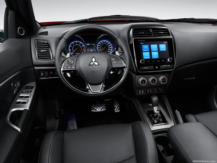 ميتسوبيشي تكشف عن سيارتها المدمجة ASX لعام 2020