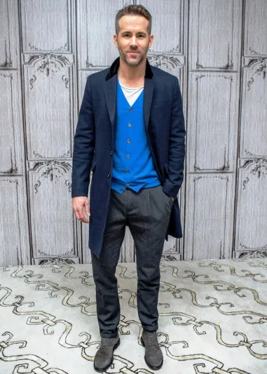 كيف تبدو أنيقا على طريقة الممثل الشهير رايان رينولدز