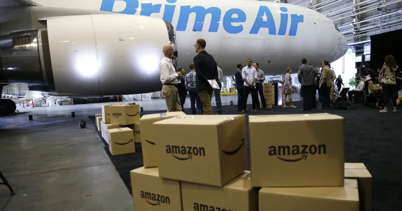  بتكلفة 1.5 مليار دولار.. أمازون تبنى مطارها الخاص لشحن بضائعها حول العالم (فيديو)