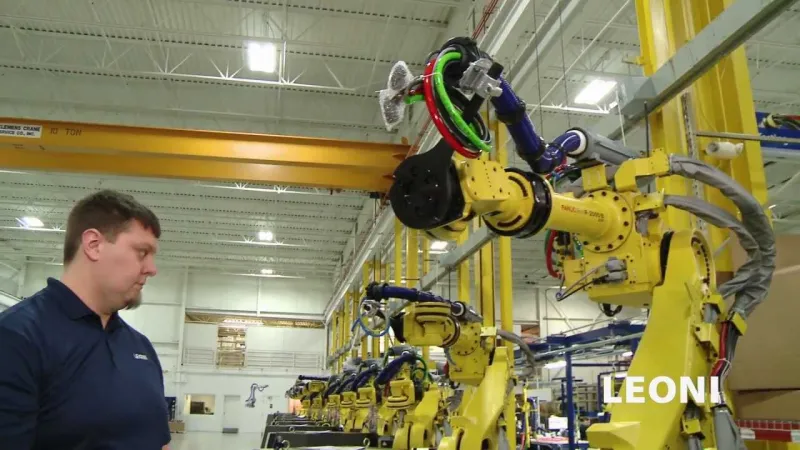 وظائف أصبحت في خطر بسبب الروبوتات (فيديو) 