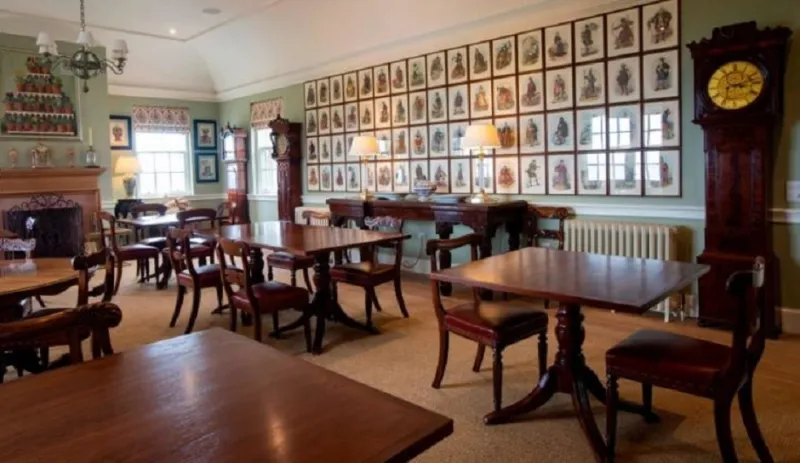 هل تحلم بقضاء ليلة في أحد قصور العائلة المالكة في بريطانيا؟ الآن يمكنك