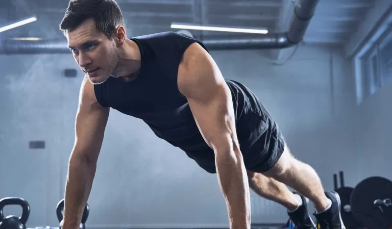 تعرف على أضرار وفوائد الذهاب إلى الجيم في رمضان