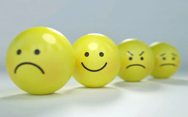 تحاول تعديل مزاجك؟.. أمازون تطور جهاز يمكنه قراءة عواطف الإنسان