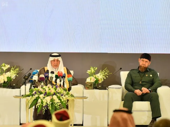 خادم الحرمين الشريفين: المملكة واجهت التطرف والعنف بالفكر والعزم والحسم