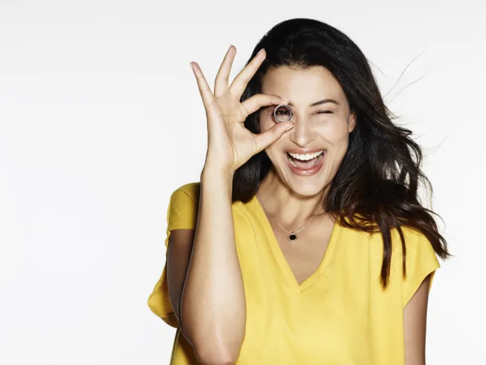 بولغري تصدر قلادة جديدة من الفضة والعقيق ضمن مجموعة "مجوهرات أنقذوا الأطفال"