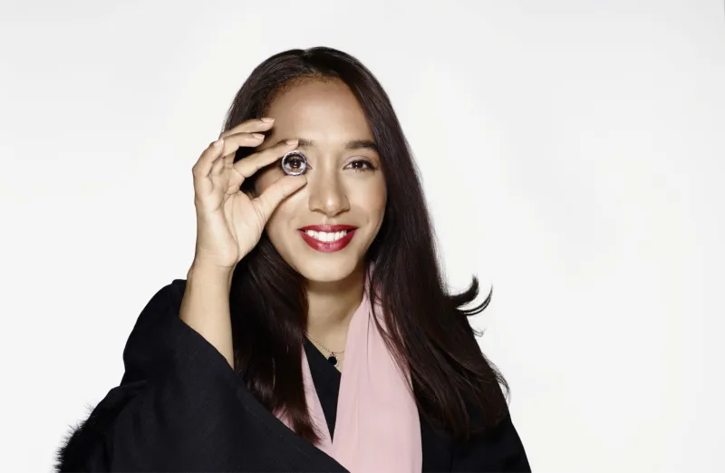 بولغري تصدر قلادة جديدة من الفضة والعقيق ضمن مجموعة "مجوهرات أنقذوا الأطفال"