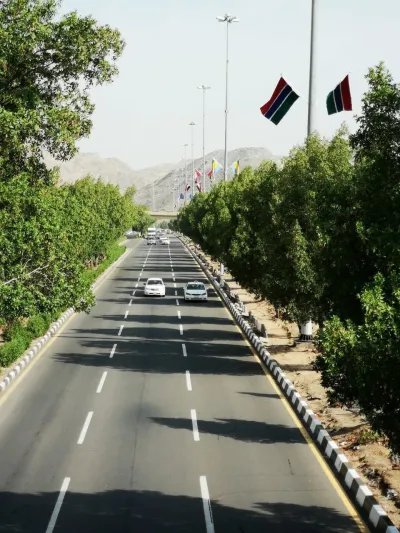 انفوجراف| تغطية إعلامية غير مسبوقة والشوارع تتزين.. مكة تستعد لاستضافة ثلاث قمم