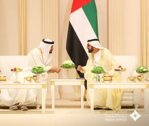 فرحة وطن.. الإمارات تحتفل بزفاف فرسان دبي الثلاثة ( فيديو )