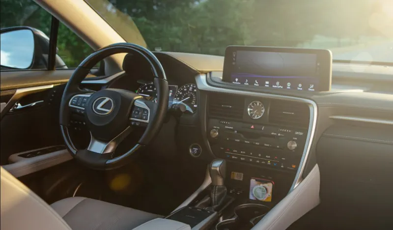 الأناقة والجاذبية في لكزس RX  وRXL لعام 2020