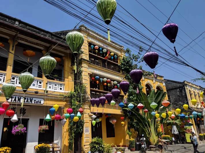 هوي آن المدينة الأكثر روعة في فيتنام.. بشهادة ألف عام