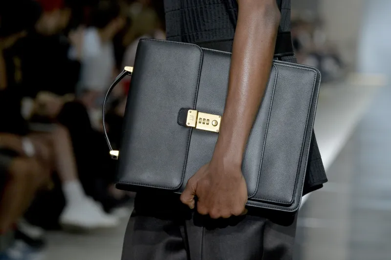 مجموعة dunhill لموسم ربيع وصيف 2020